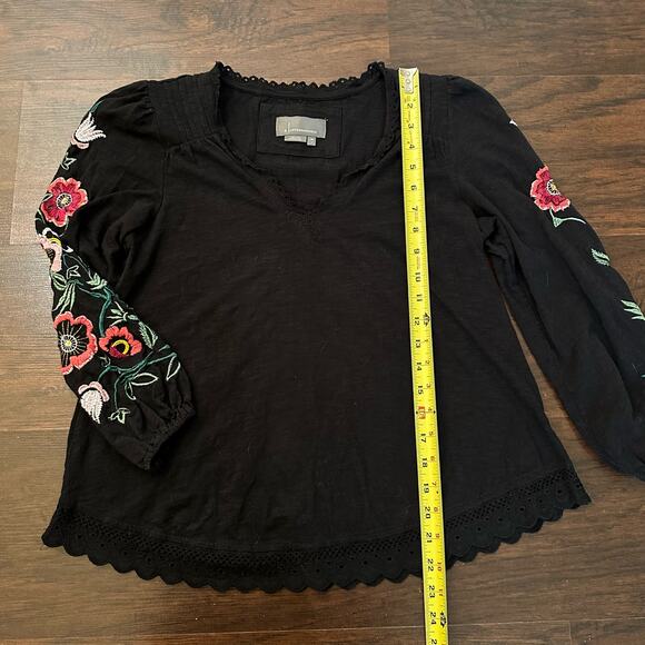 Anthropologie black long sleeve floral embroidered top size XS - Picture 10 of 12